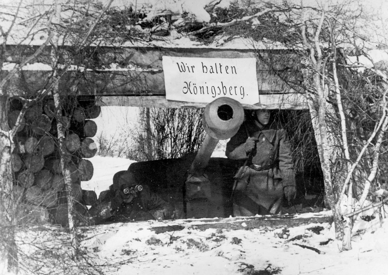 Durchhalteparolen: Deutsche Stellung 1945 in der von der Roten Armee eingeschlossenen ostpreußischen Stadt Königsberg.